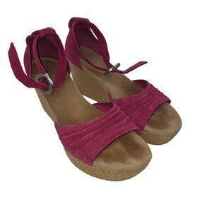 UGG pink espadrille wedge platform heels Sandals Pink Size 9 Suede